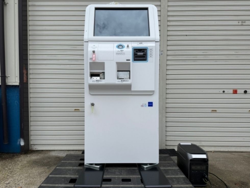 GLORY券売機 新紙幣・新硬貨対応VT-T21Mの正面画像