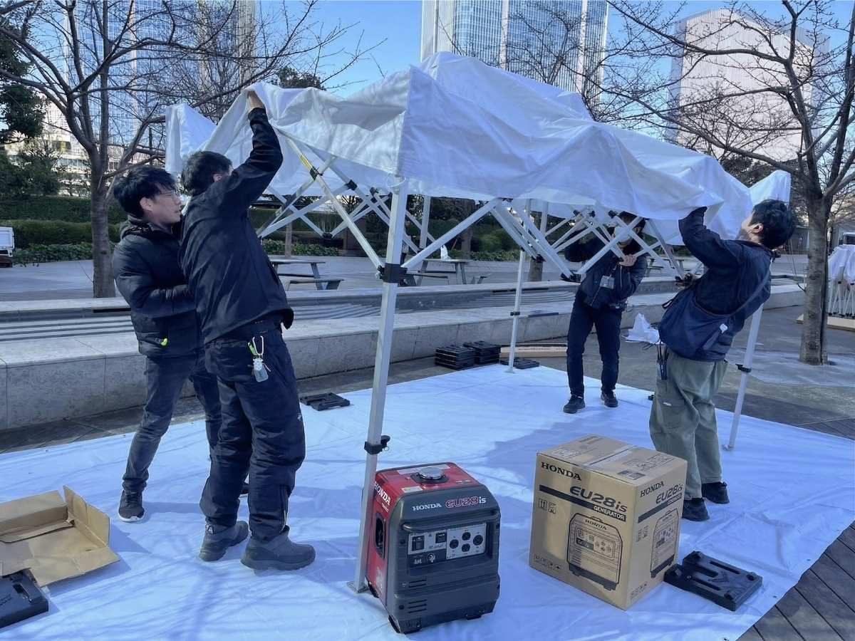 券売機や両替機の他、周辺機器もまとめてレンタル 設置中の画像